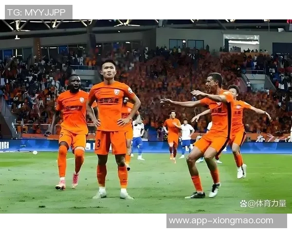 杨瑞琪在比赛最后时刻进球挽回颜面梅州仍以1-4落后于玉昆