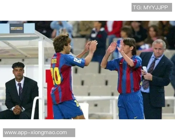 21年前的今天巴萨官方回顾梅西首秀的历史意义与辉煌旅程