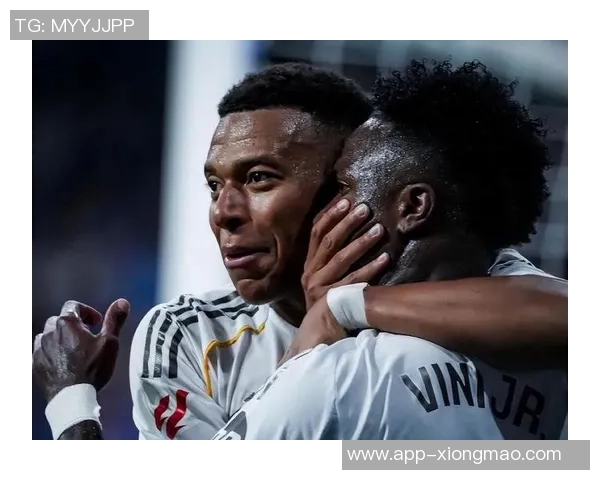 姆巴佩分享生活与比赛精彩瞬间展现轻松愉快的心情与状态