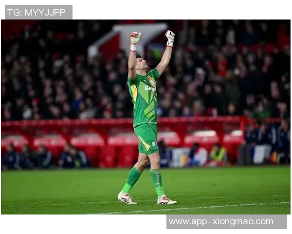 意媒报道肇事门将马丁内斯正在接受检查情绪仍然震惊不已