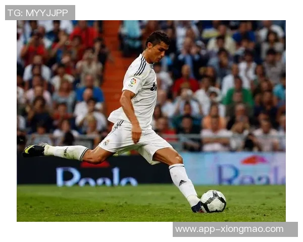 欧冠前三轮射门数据揭晓皇马独占鳌头拜仁巴黎紧随其后